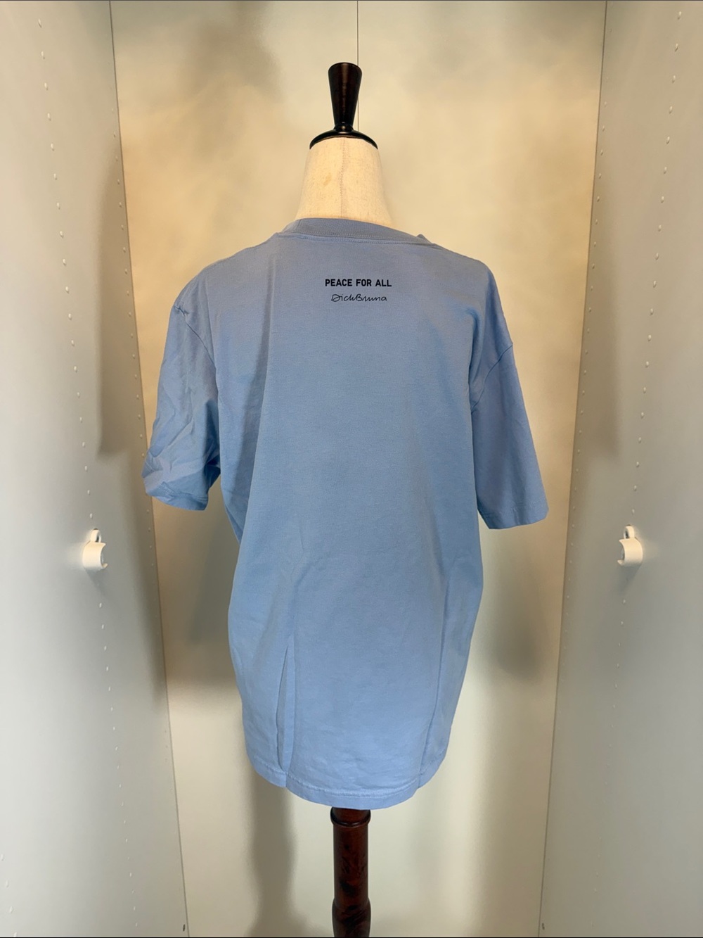 Uniqlo Light Blue Short Sleeve Tee with Bunny on Earth Graphic - Picture 4 of 5